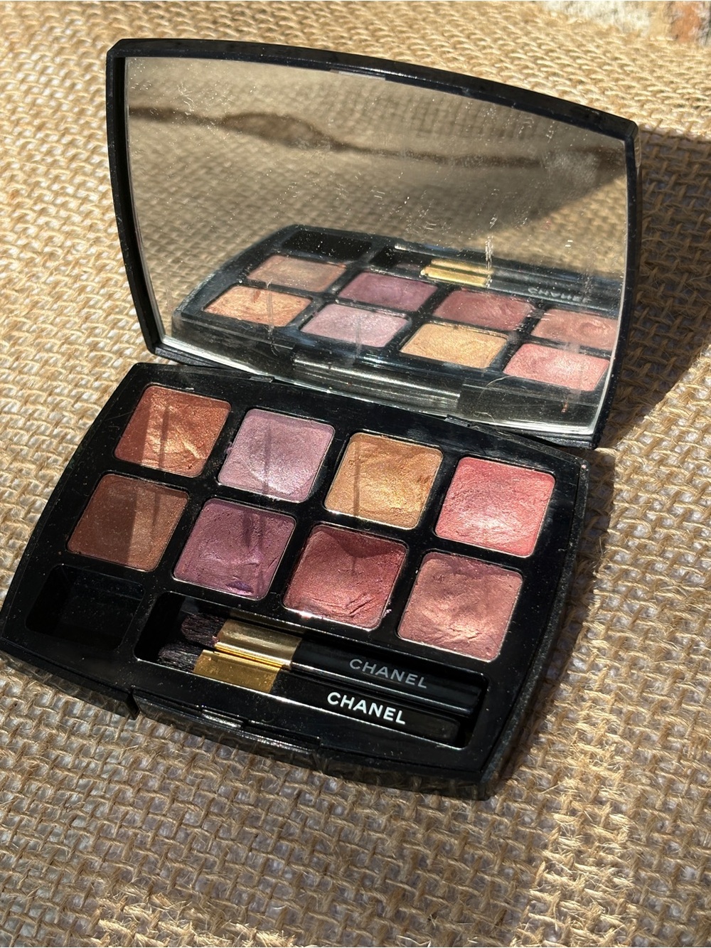 CHANEL Aqualumieres Eyeshadow/Lip Palette — Pink, Purple, Rose & Champagne